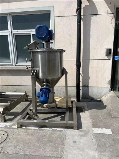 Vertikaler Bandmixer